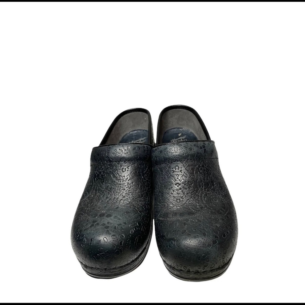 Dansko XP size 39 black clogs. Worn but well cared for.